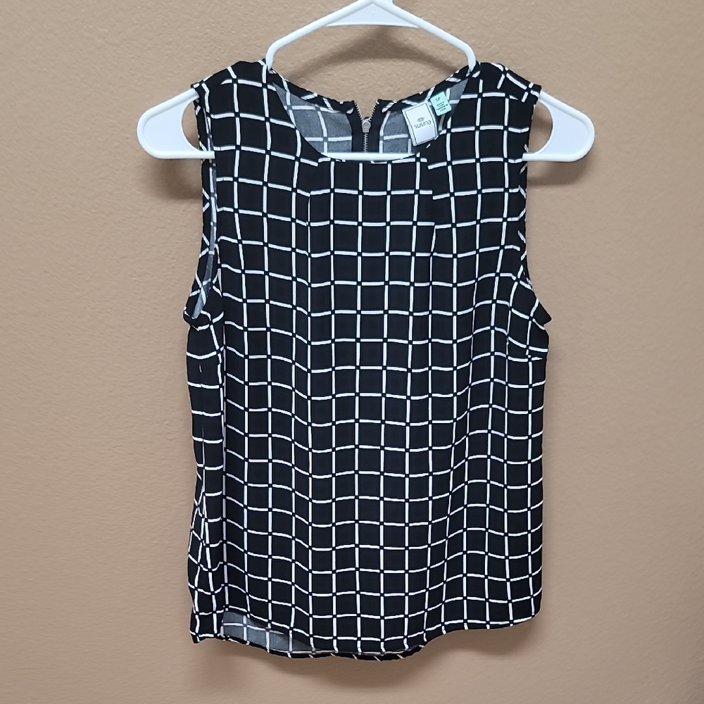 Susina Black and White Checkered Sleeveless Blouse 🖤🤍